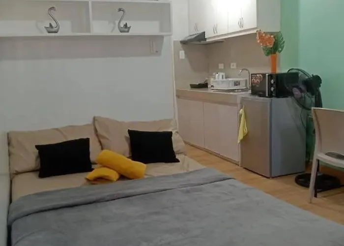 Trees Residences Lynnette's Place 2* Manila